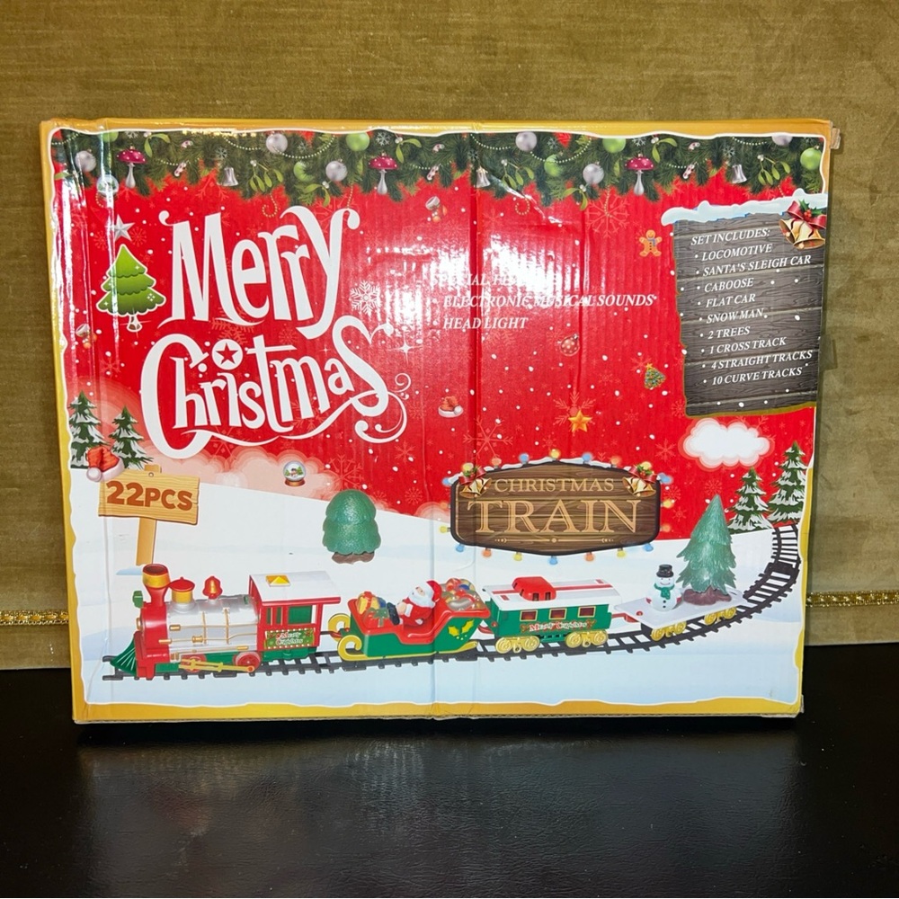 Arcady Merry Christmas 22 Pcs Train Set Head Light Musical Sounds NIB - Picture 2 of 8